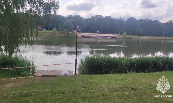 В поселке Первомайский утонул мужчина