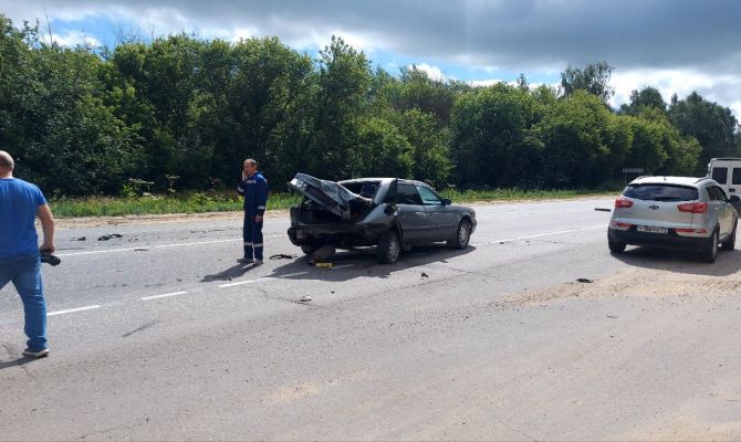 В Туле на Новомосковском шоссе произошло серьезное ДТП