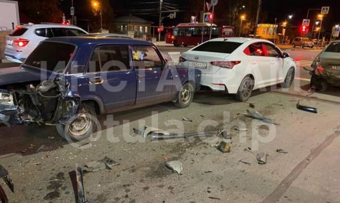 Вечером 23 сентября в Туле произошла массовая авария