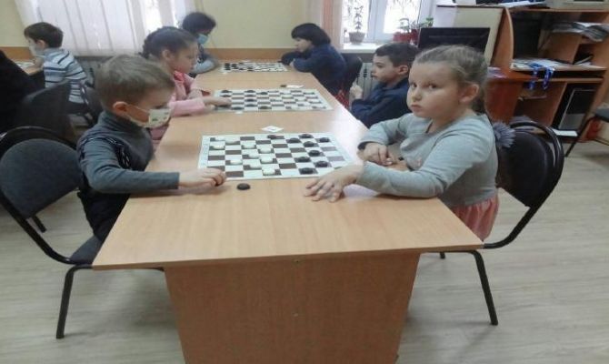 Тульский второклассник выиграл Всероссийские соревнования по русским шашкам