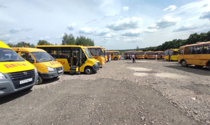 Тульская область до конца года получит 50 новых школьных автобусов