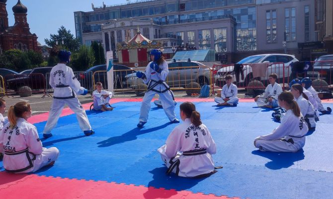 Беговелы, самбо и скандинавская ходьба: в Туле отмечают День физкультурника