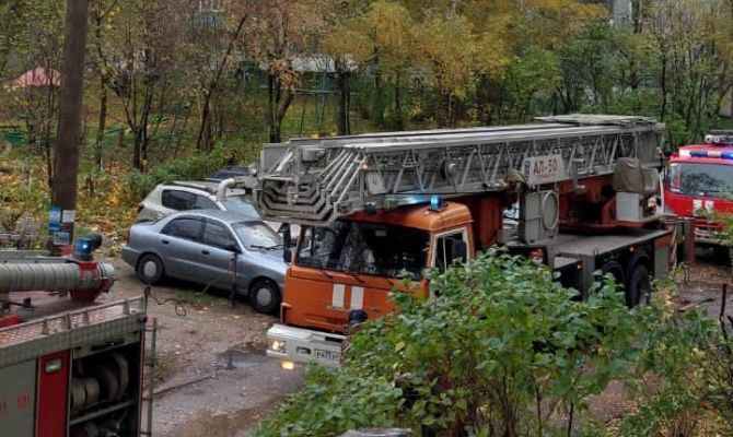 Из горящего дома на улице Максима Горького в Туле эвакуировали 12 человек