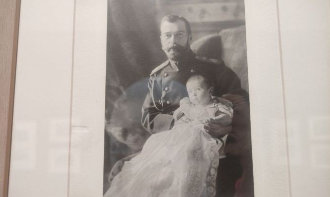 В Тулу привезли образец ДНК, по которому проводили экспертизу останков царской семьи