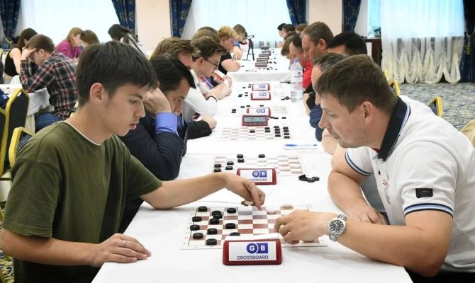 Туляк стал серебряным призером Всероссийских соревнований по шашкам