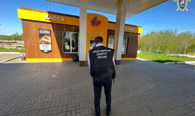 В Плавске ревнивец зарезал соперника на заправке