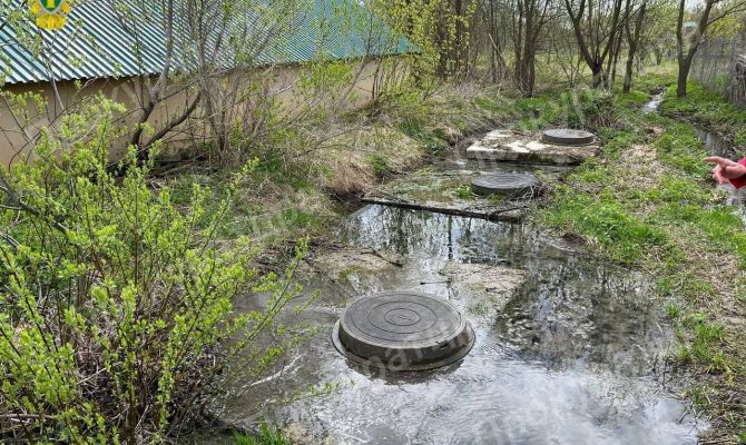 В Веневском районе организация сбрасывала сточные воды в ручей