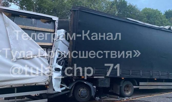 На границе Плавского и Чернского районов произошло тройное ДТП