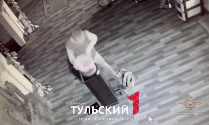 В Тульской области задержали вора пожертвований и украшений из храма