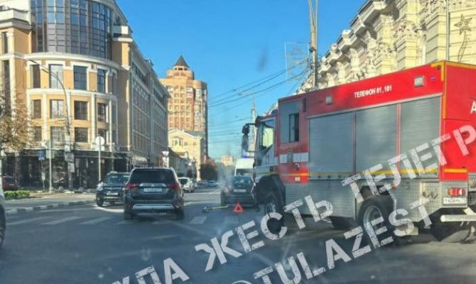 В Туле девушка на электросамокате попала под колеса «Шевроле»