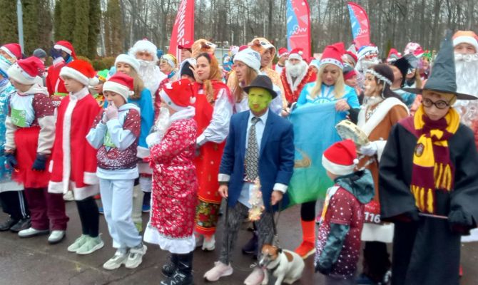 Баба Яга, Гарри Поттер, Маска, Чукча и Человек-Ковер пробежали по Центральному паркуТулы