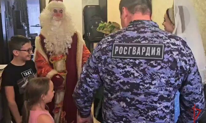 Тульские росгвардейцы исполнили мечту 10-летнего мальчика