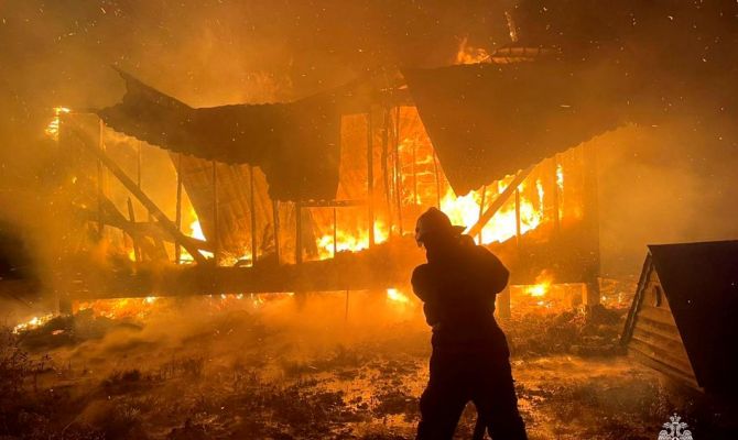 Частный дом в Заокском районе потушили тульские спасатели за сутки