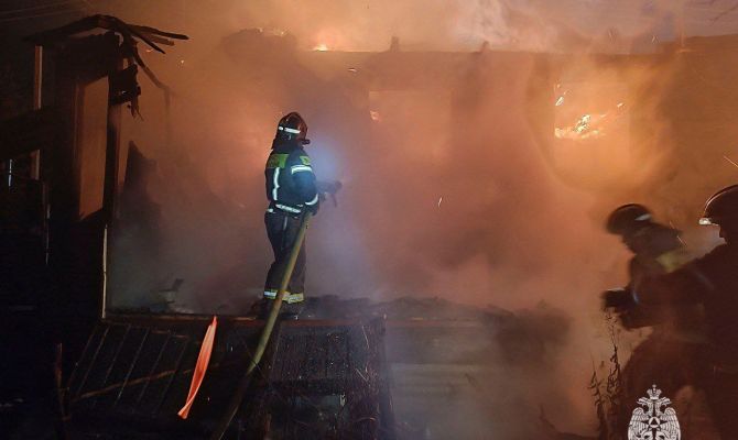 За сутки тульские спасатели потушили шесть пожаров