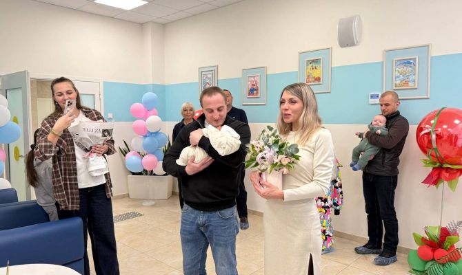 100 тульских предприятий будут платить сотрудникам за рождение детей