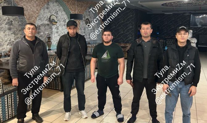 Силовики в Туле провели рейд по нелегалам на овощном рынке и в кафе 