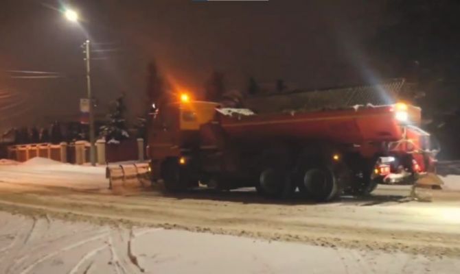 Более 1 000 кубометров снега вывезли с улиц Узловой