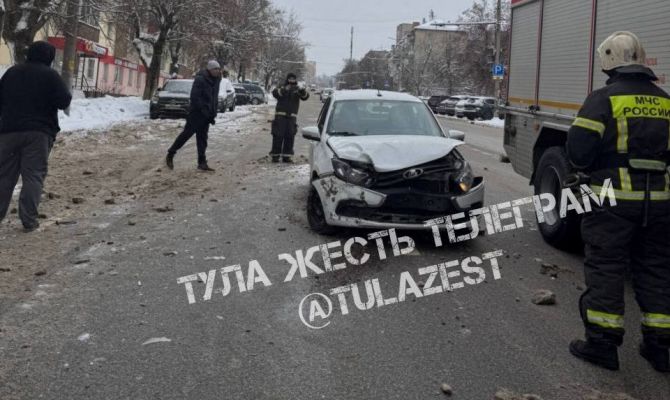 В Туле на улице Демонстрации произошло массовое ДТП
