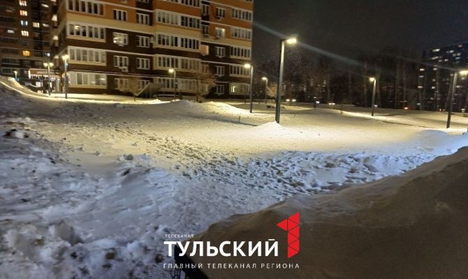 Человек выпал из окна в ЖК на улице Сурикова в Туле