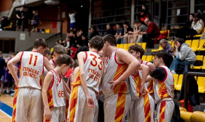 Тульские баскетболисты заняли второе место на первенстве России