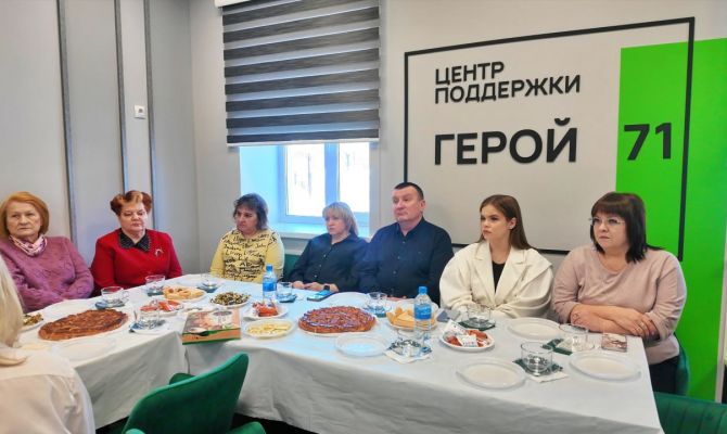 В Суворовском филиале центра «Герой 71» поздравили семьи участников СВО