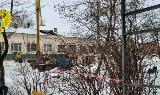 В Белеве крыша многоэтажки рухнула под тяжестью снега: прокуратура начала проверку