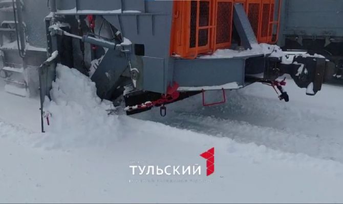 Более 15 тысяч кубометров снега убрали за сутки на ж/д в Тульской области