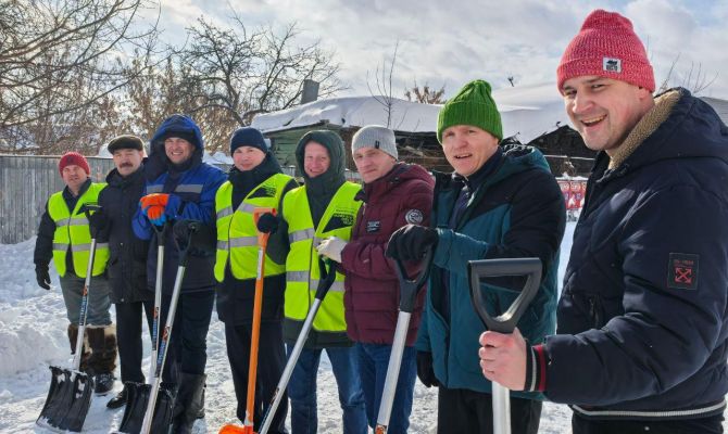 Министерство транспорта устроило снежный субботник с блинами в Туле