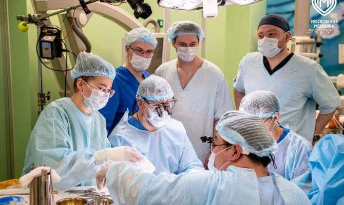 В России впервые успешно провели операции по пересадке рук