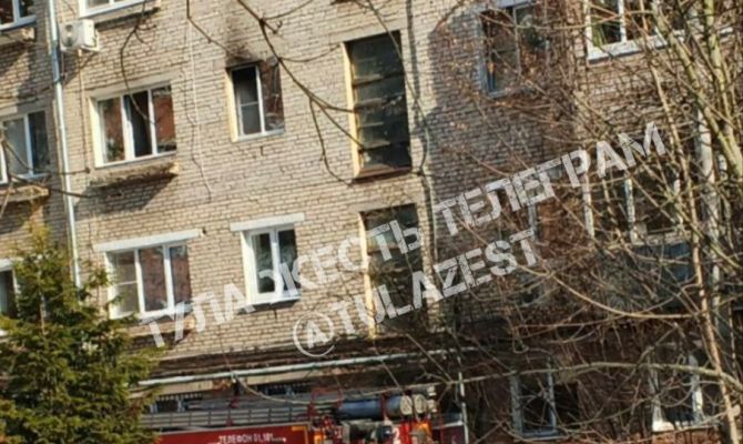 С пожара на улице Галкина в Туле эвакуировали трех человек