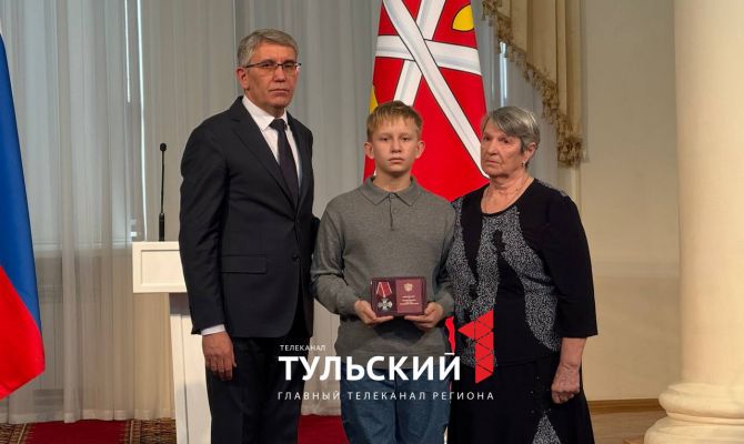 Дмитрий Миляев передал Ордена Мужества семьям погибших бойцов СВО