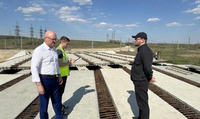 Мост через Нюховку реконструируют под контролем Минтранса Тульской области