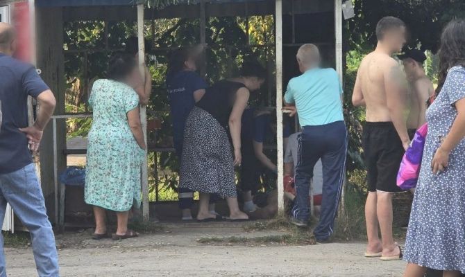 Под Щекином пьяная рецидивистка проткнула грудь собутыльника ножом