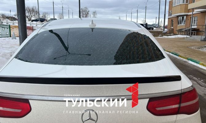 "Маргеловский стрелок" вернулся: в ЖК "Кристалл" неизвестный снова открыл огонь по машинам