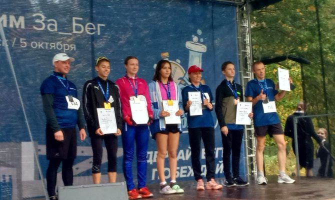 Жители Новомосковска устроили массовый забег в Центральном парке