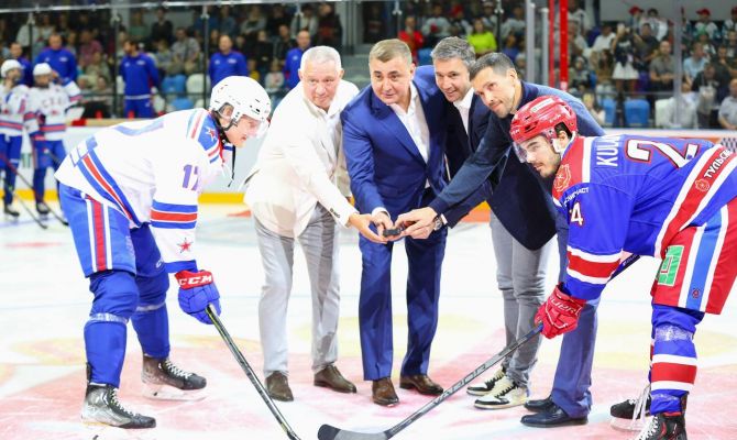 Звезды мирового спорта открыли Кубок Губернатора Тульской области по хоккею