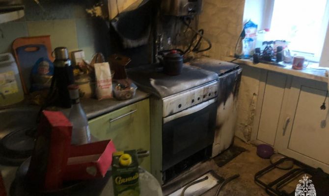 На улице Прокудина в Туле полицейский тушил пожар в своей квартире и погиб