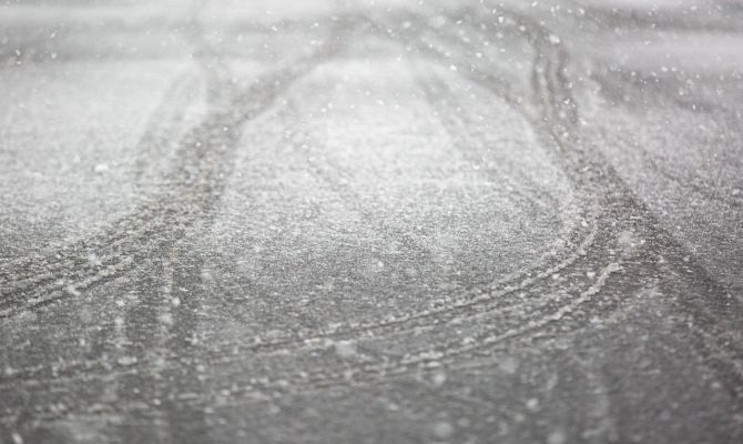 Тульских автомобилистов предупредили о гололедице в ближайшие сутки