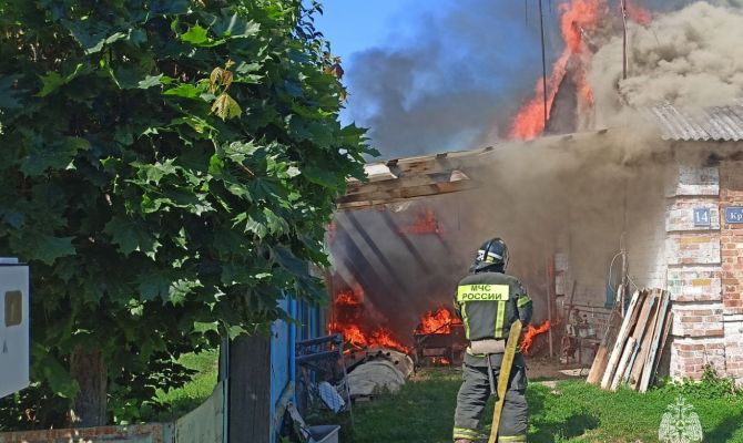 В Плавске сгорел частный дом