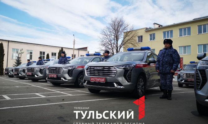 Тульским росгвардейцам вручили ключи от новых служебных автомобилей