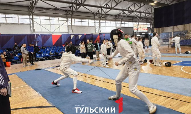 В Туле соревнуются мушкетеры XXI века