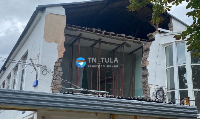 В тульском поселке Косая Гора разобрали стену школы