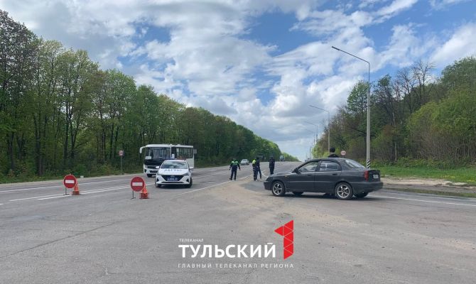 В Туле перекрыли движение по Новомосковскому шоссе
