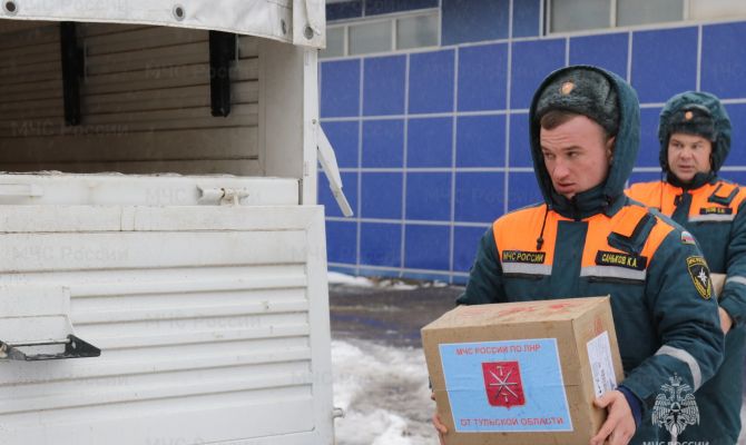 Тульские спасатели отправили в ЛНР новое пожарно-техническое вооружение