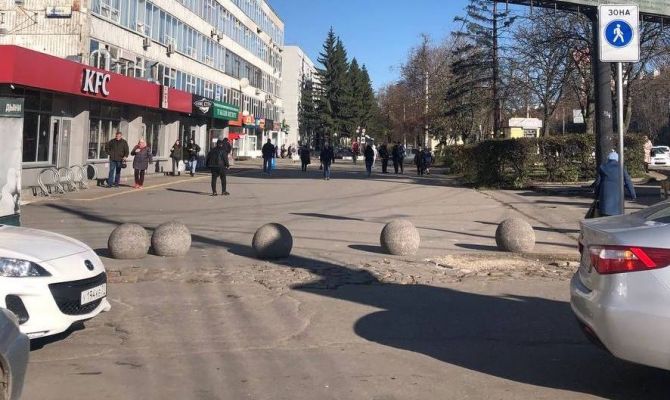 На участке проспекта Ленина в Туле запретили парковку автомобилей