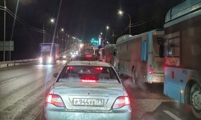 На трассе М-2 под Тулой легковушка попала под «КамАЗ»