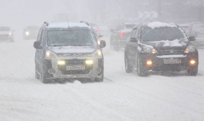 Водителей автомобилей попросили воздержаться от поездок по Калужскому шоссе в Туле