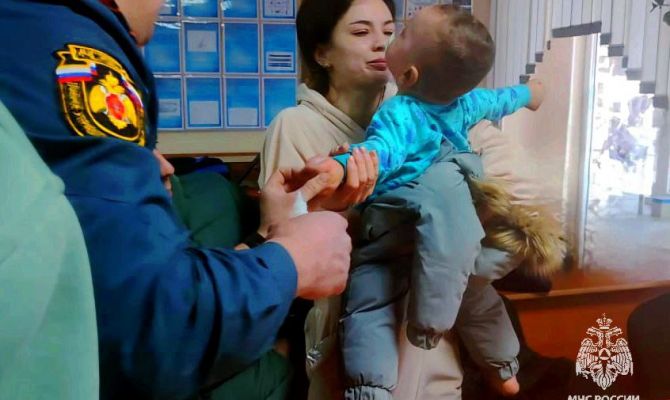 В Узловой спасатели помогли мальчику, который засунул палец в сушилку