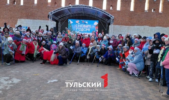 Пенсионерки в центре Тулы взяли в руки палки и прошли 2026 метров