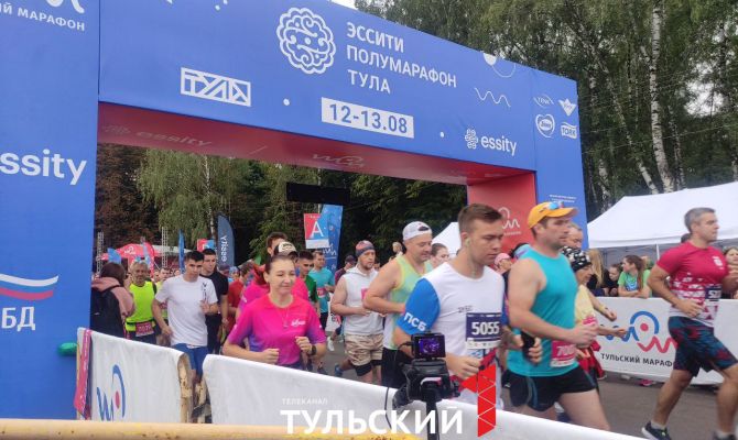Тульский полумарафон собрал около 1500 бегунов со всей России